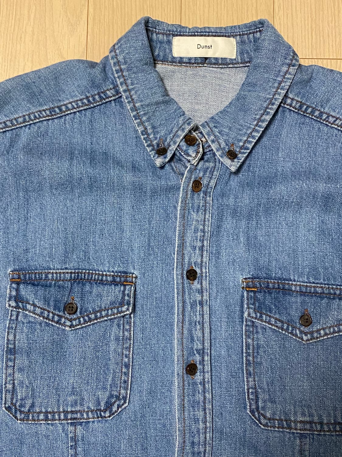 던스트 데님 셔츠 상품이미지3
