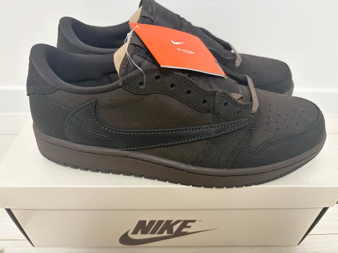 [새상품] 나이키 조던1 트래비스스캇 벨벳 / 270 상품이미지3