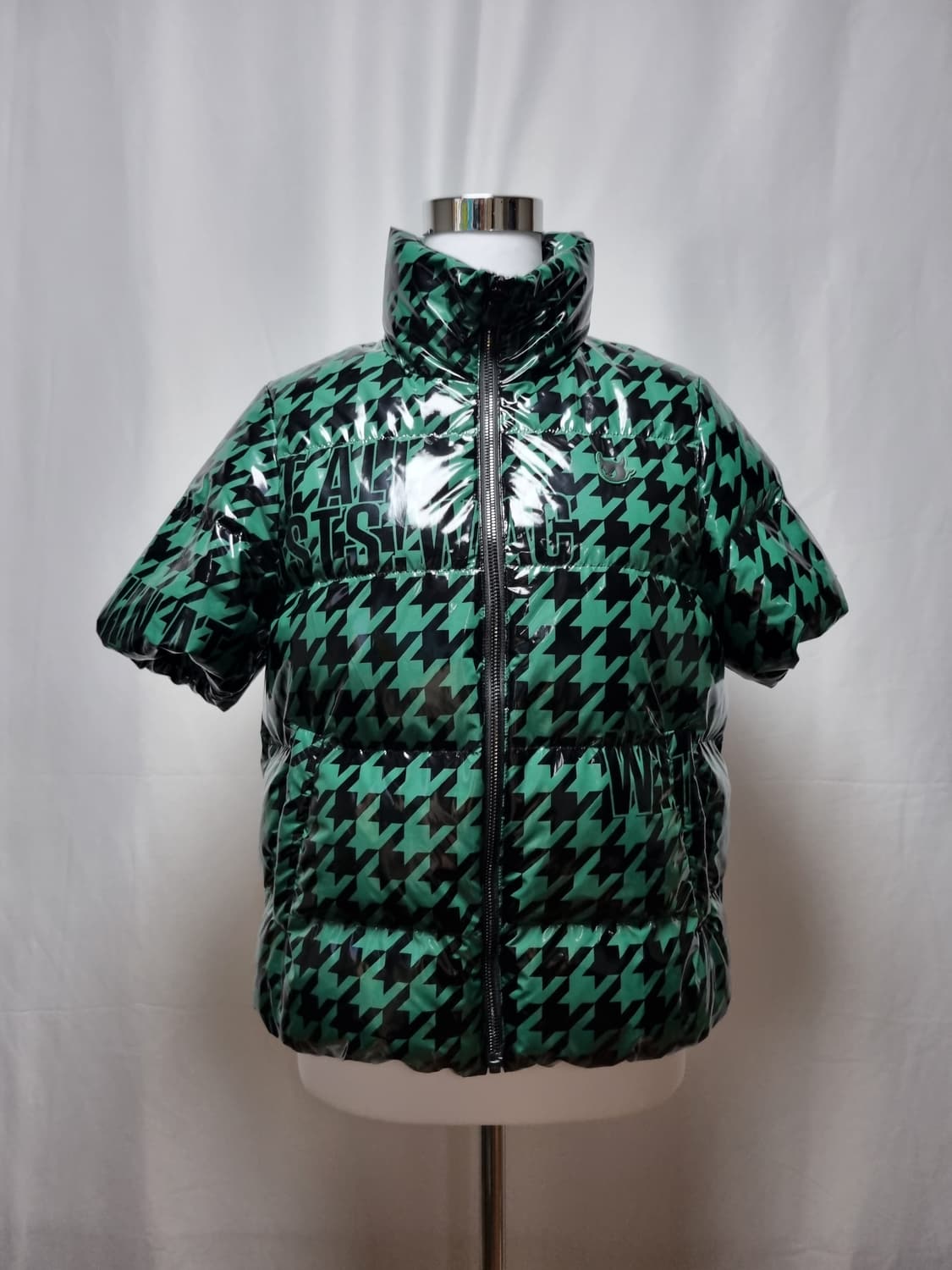 WAAC 왁 여성 구스다운 반팔 패딩 상품이미지1