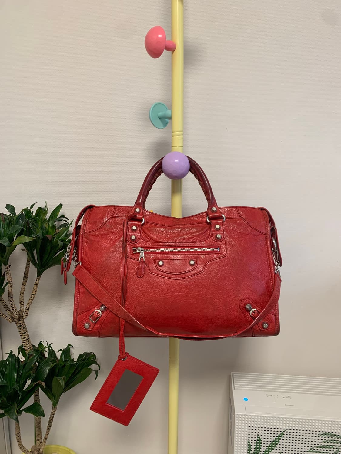 발렌시아가 클래식 모터백 레드 상품이미지1