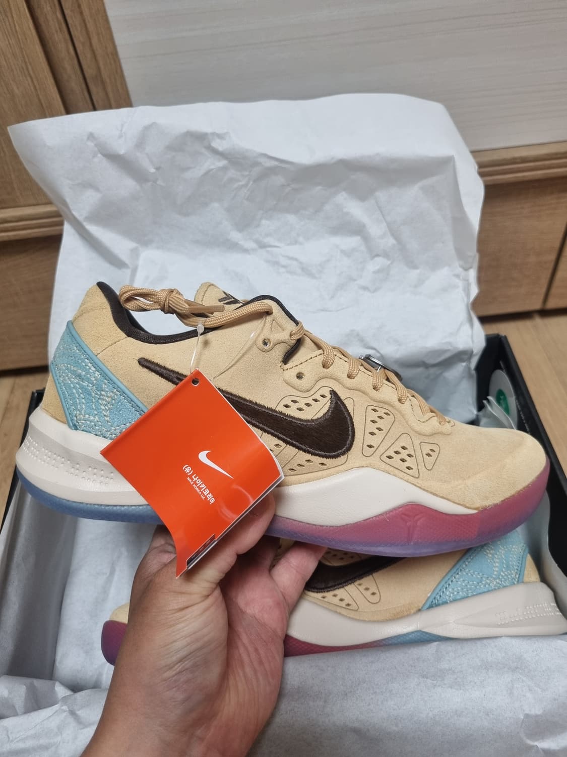 나이키 코비 8 프로트로 시엠프레 미오 트와인 앤 바로크 브라운
250 상품이미지2