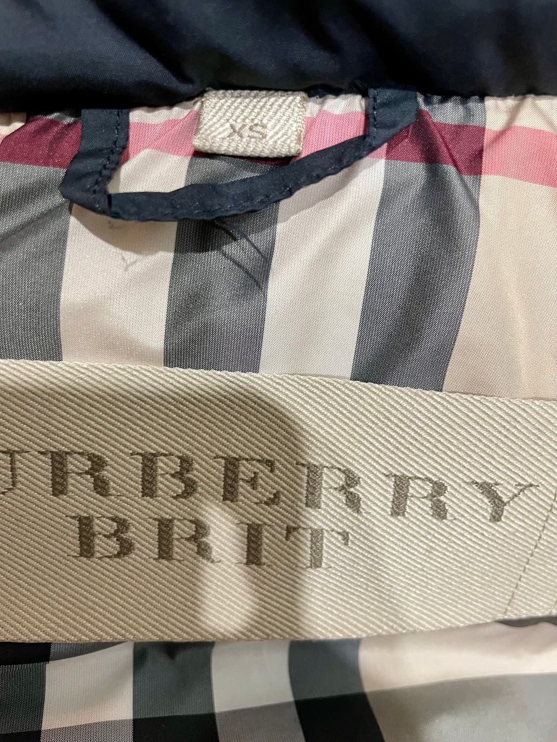 버버리 브릿 블랙 패딩 XS 정품 상품이미지4