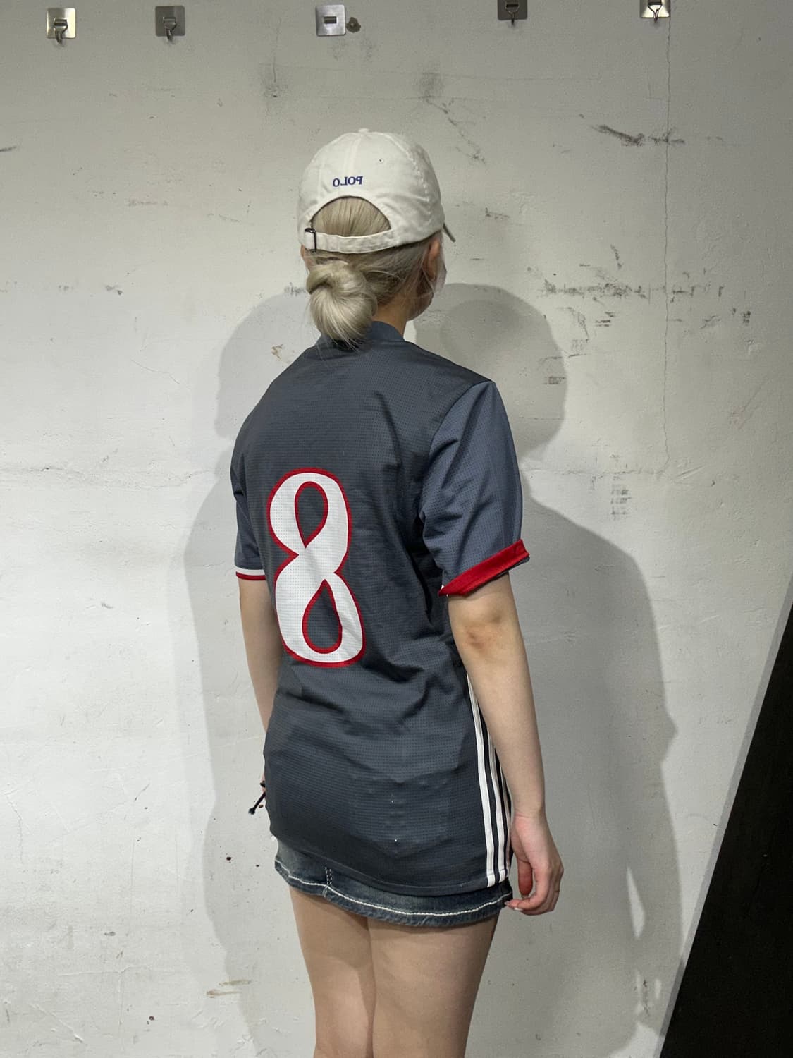 아디다스 차콜 축구팀 유니폼 고프코어 반팔 티셔츠 M  상품이미지3