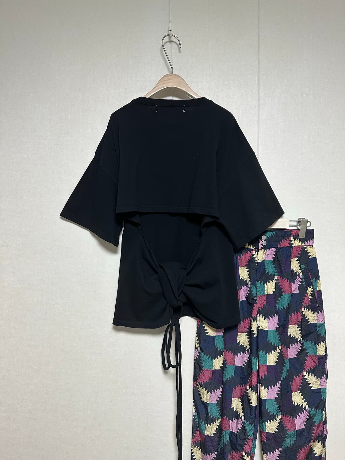 INSCRIRE 컷아웃 박스 티셔츠 상품이미지2