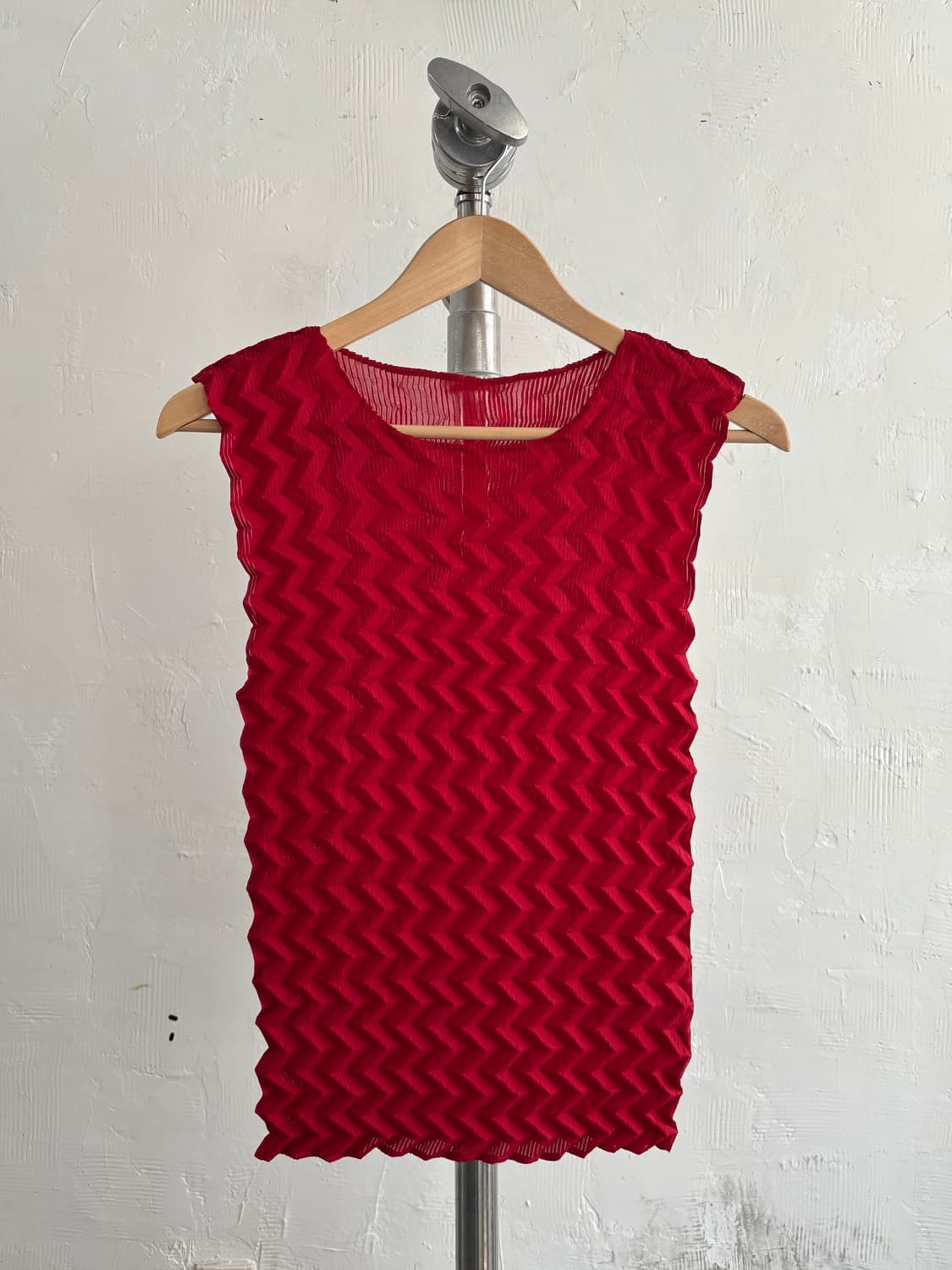 Issey Miyake 이세이미야케 레드 지그재그 플리츠 나시  상품이미지3