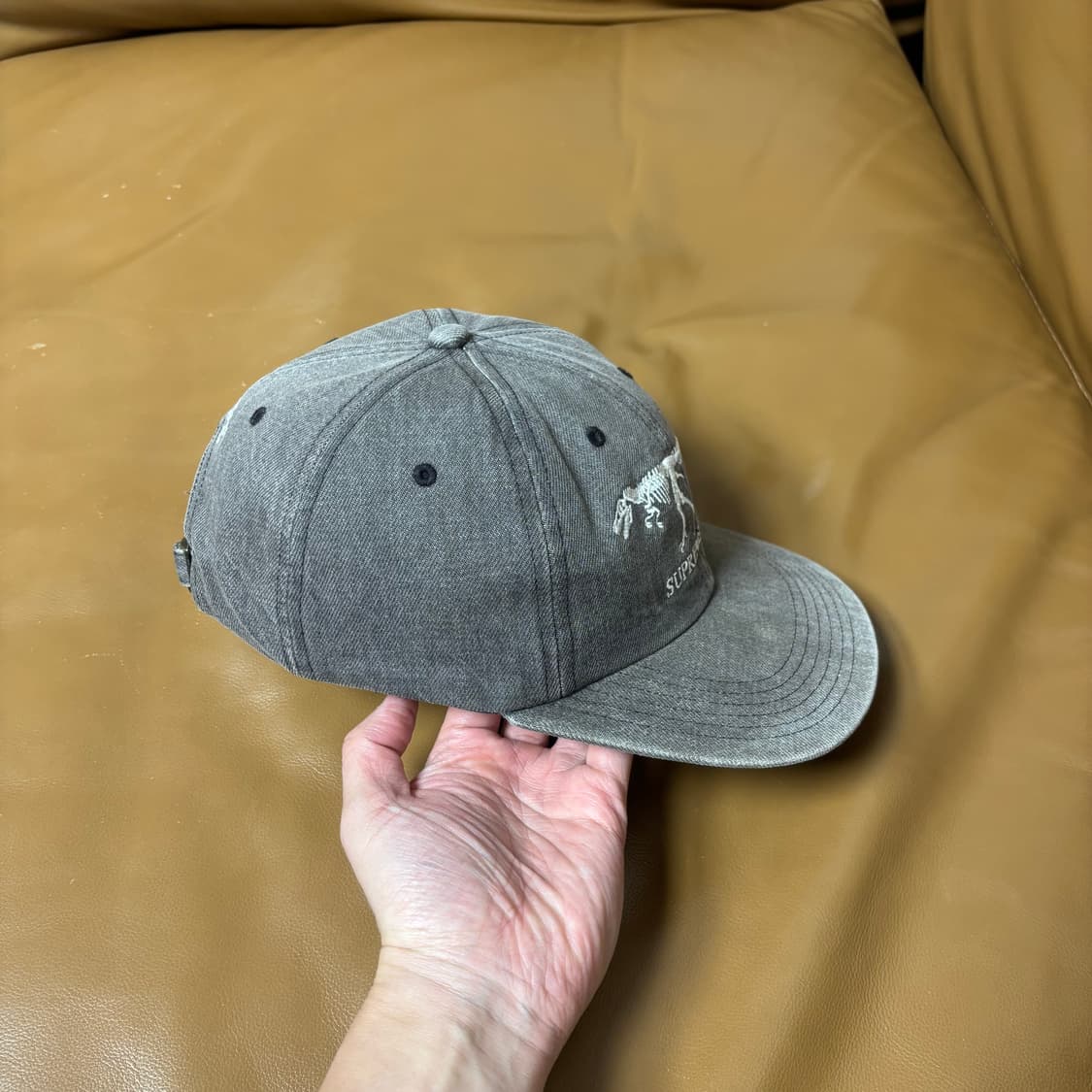 슈프림 6패널 볼캡 모자 쥬라기 워시드 데님 블랙 상품이미지3