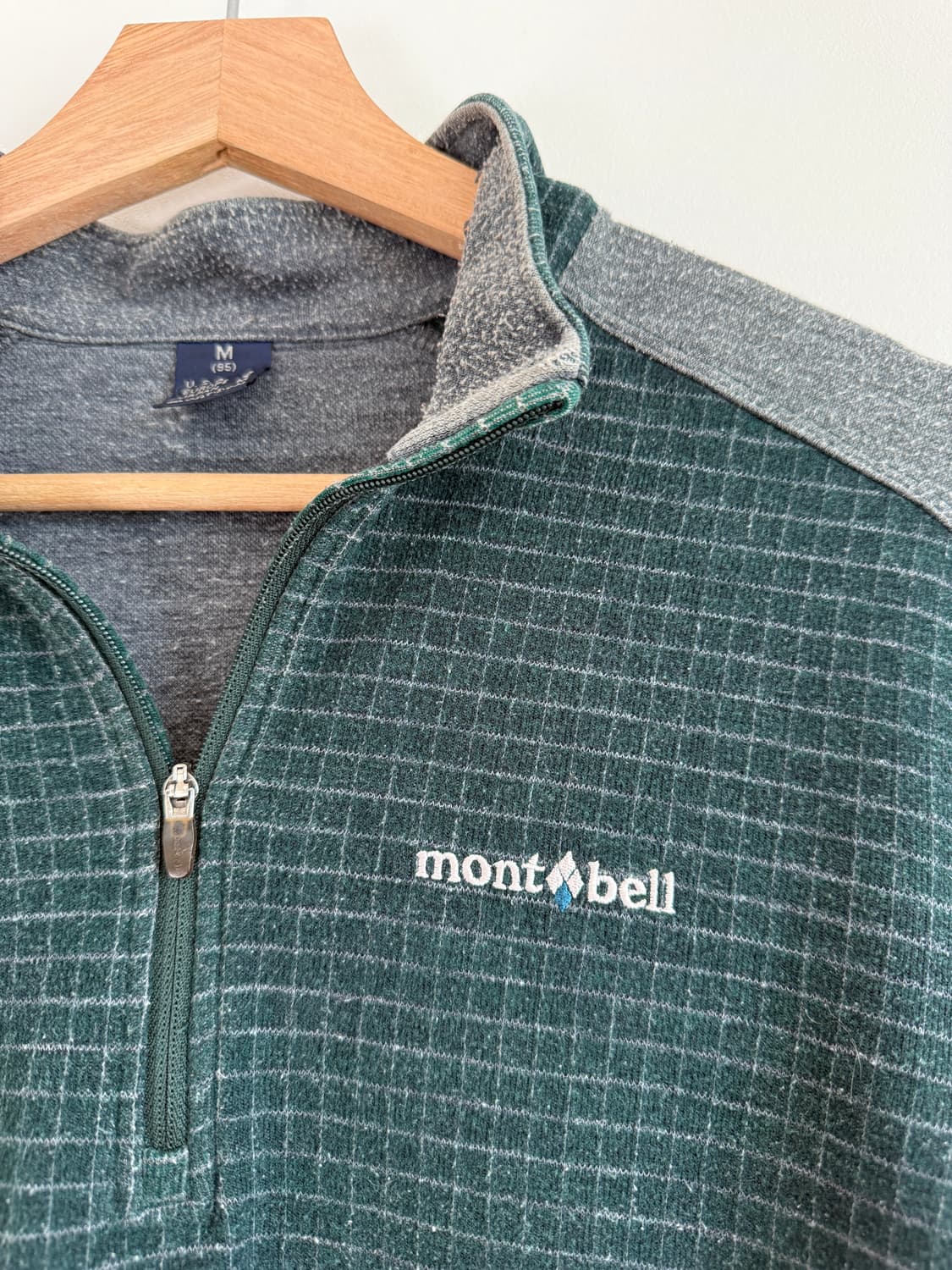 몽벨(Mont-bell) 하프집업 상품이미지3