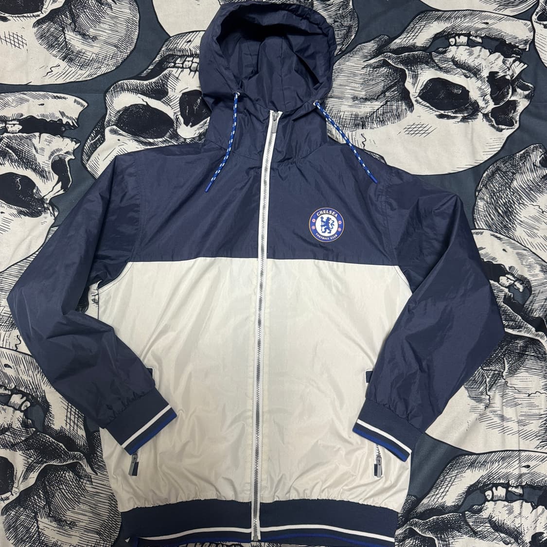 첼시 공홈 바람막이 L사이즈  상품이미지4