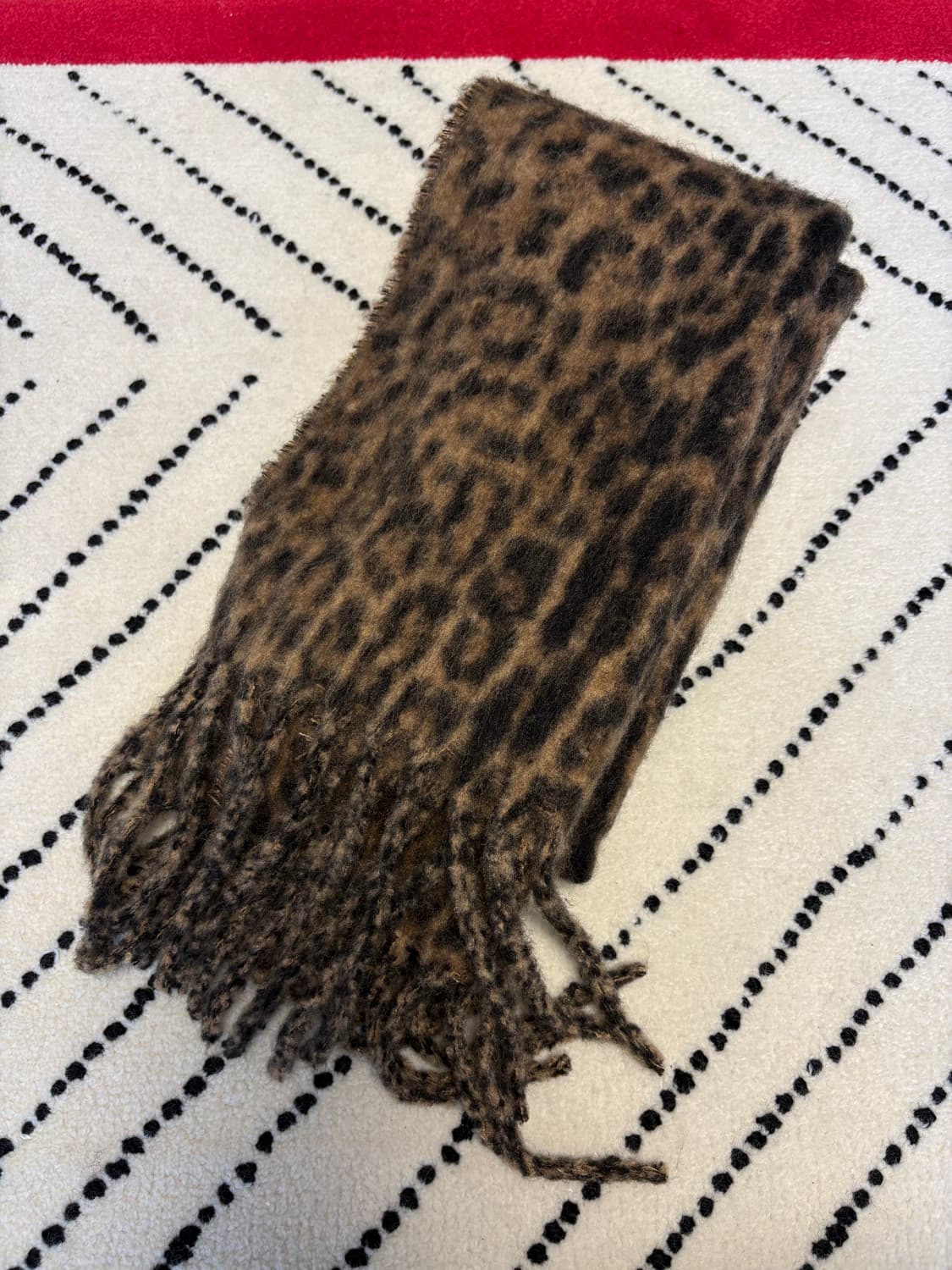 h&m 레오파드 패턴 롱 머플러  상품이미지4