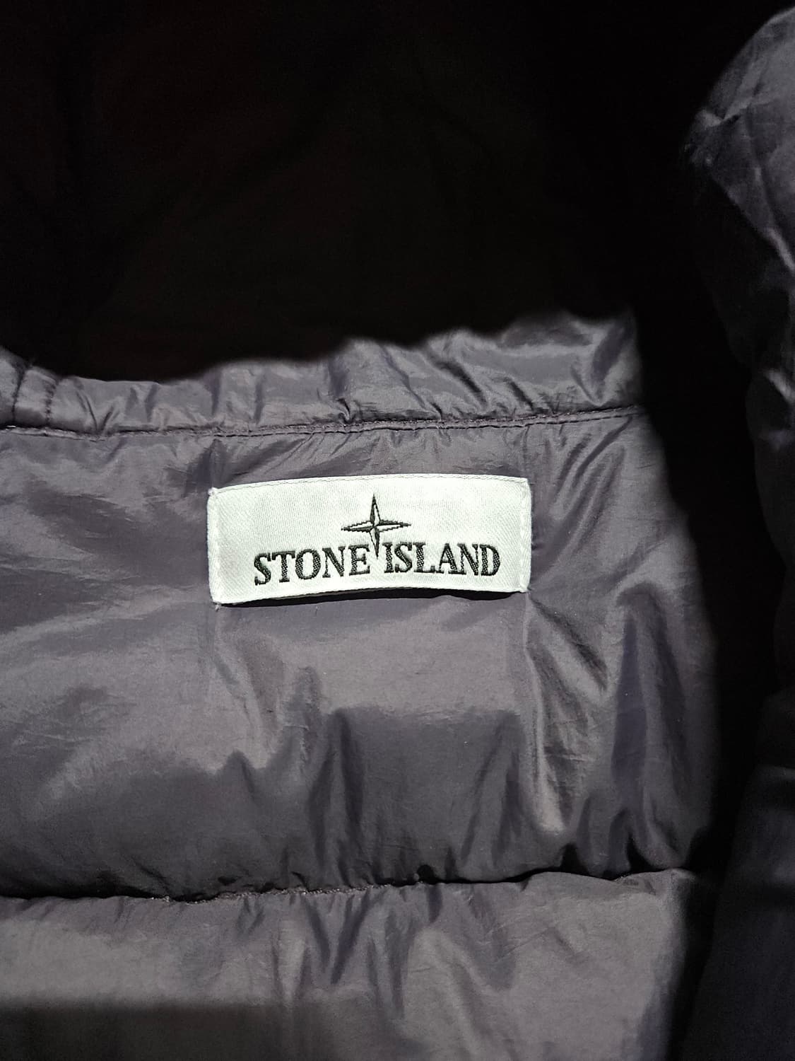 스톤아일랜드 23FW 오파크 나일론 다운 패딩 상품이미지6