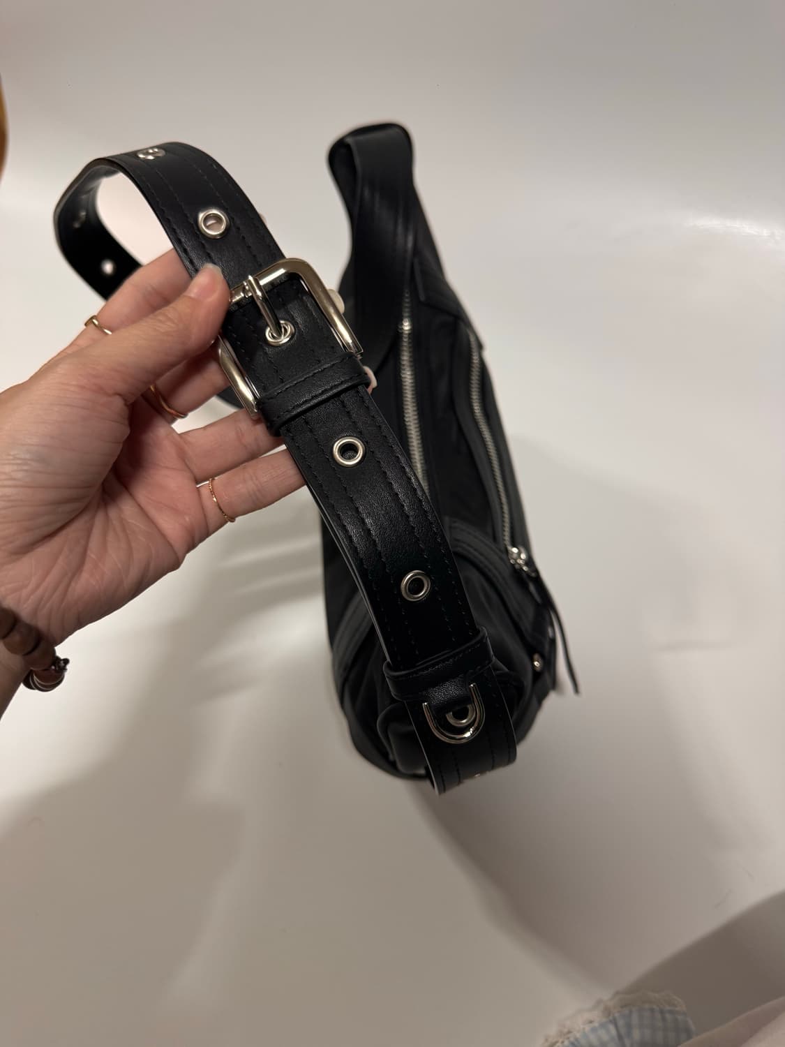 마뗑킴 블랙 라운드 숄더백 상품이미지7