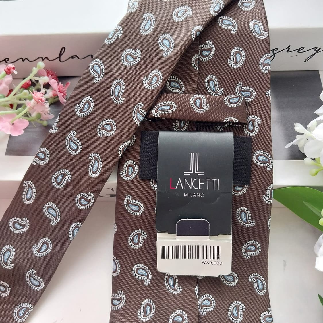 란체티 넥타이 브라운 페이즐리 자수 패턴 8.8cm 새제품 K2378
 상품이미지6