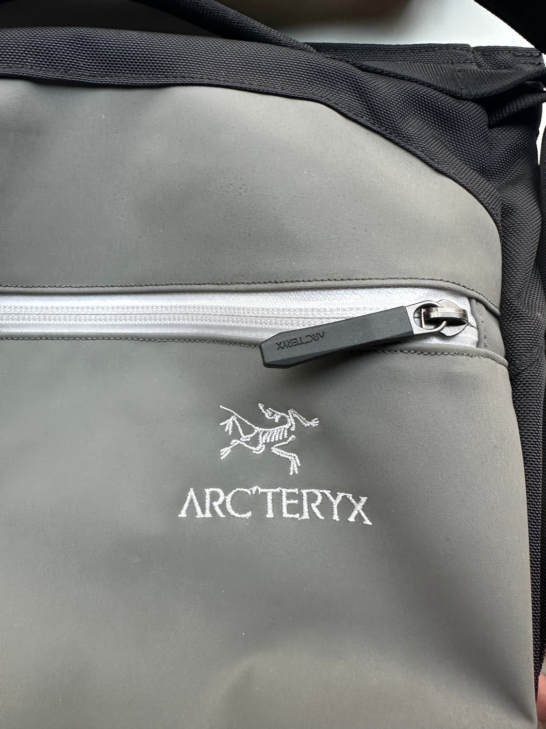 아크테릭스 빔즈 아로 8 리버드 숄더백  상품이미지5