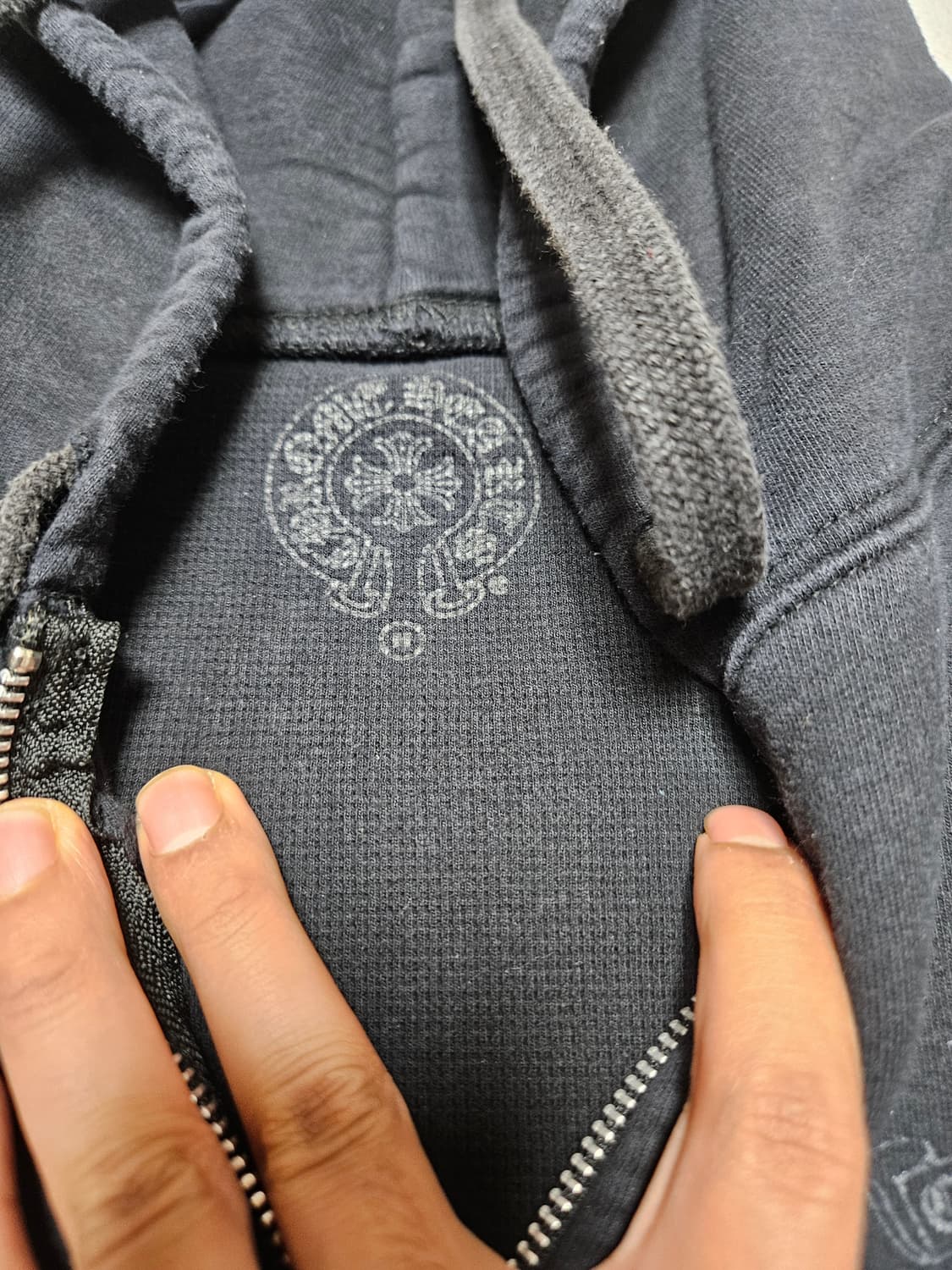 [M] 크롬하츠 헤비웨이트 스크롤로고 후드집업 상품이미지6