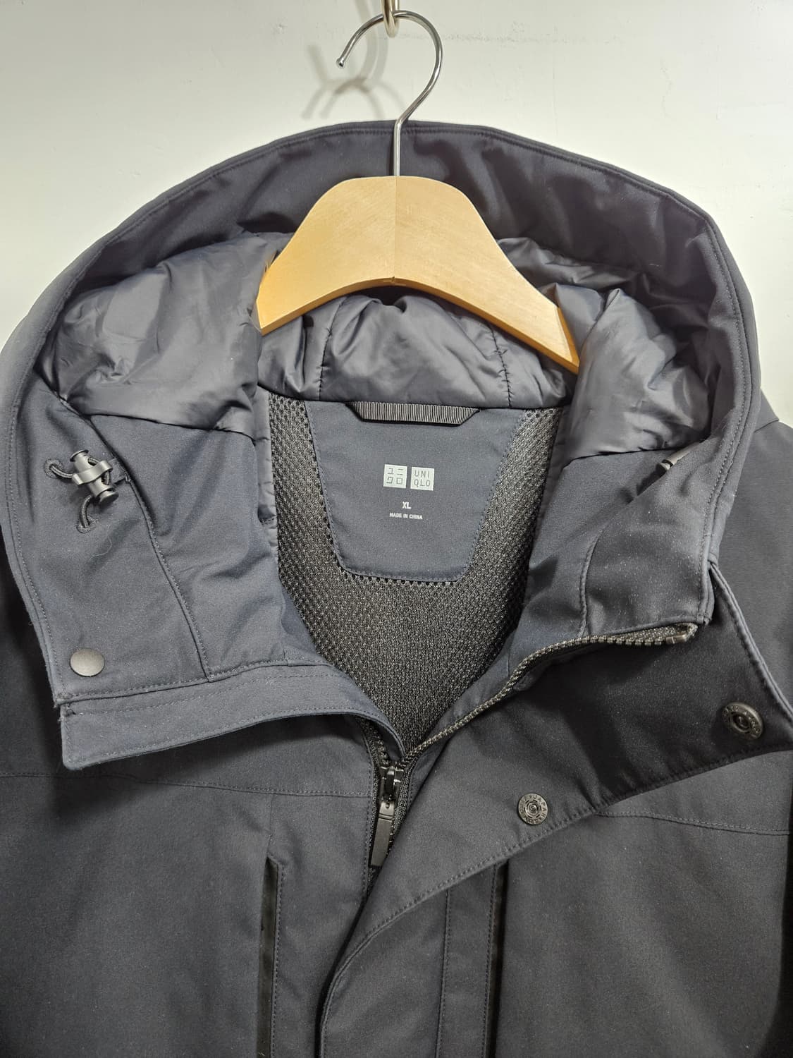 유니클로(UNIQLO) 하이브리드 블랙 후드 파카 XL 상품이미지2