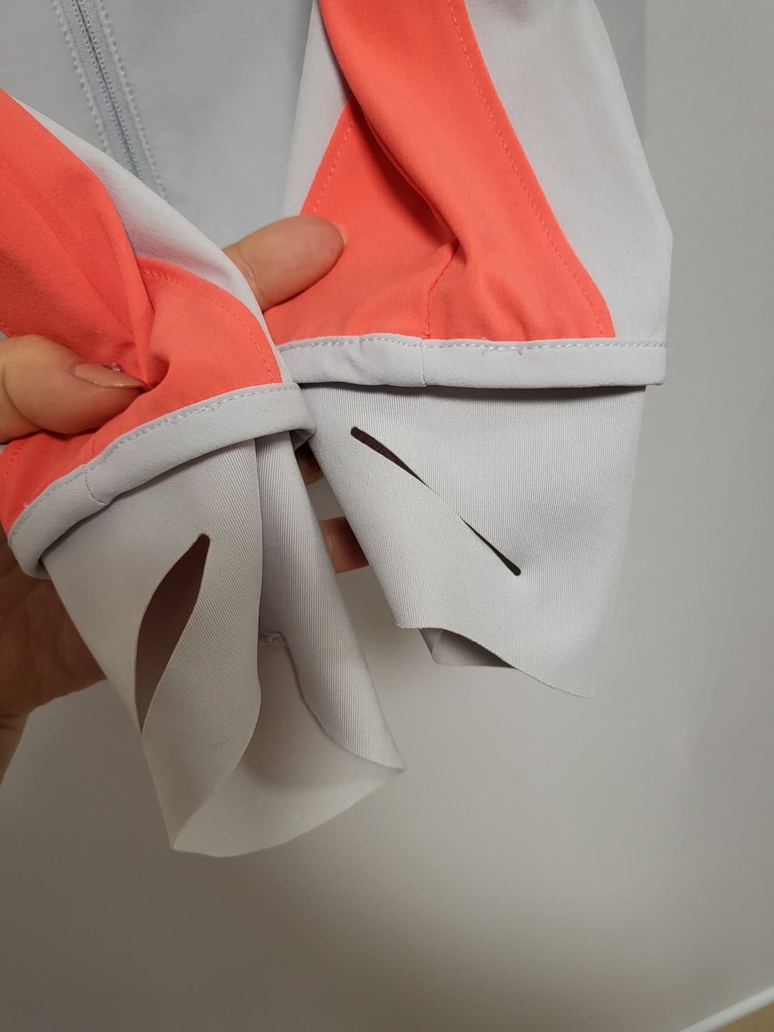 언더아머 여성용 아웃런 더스톰 후드자켓 상품이미지6