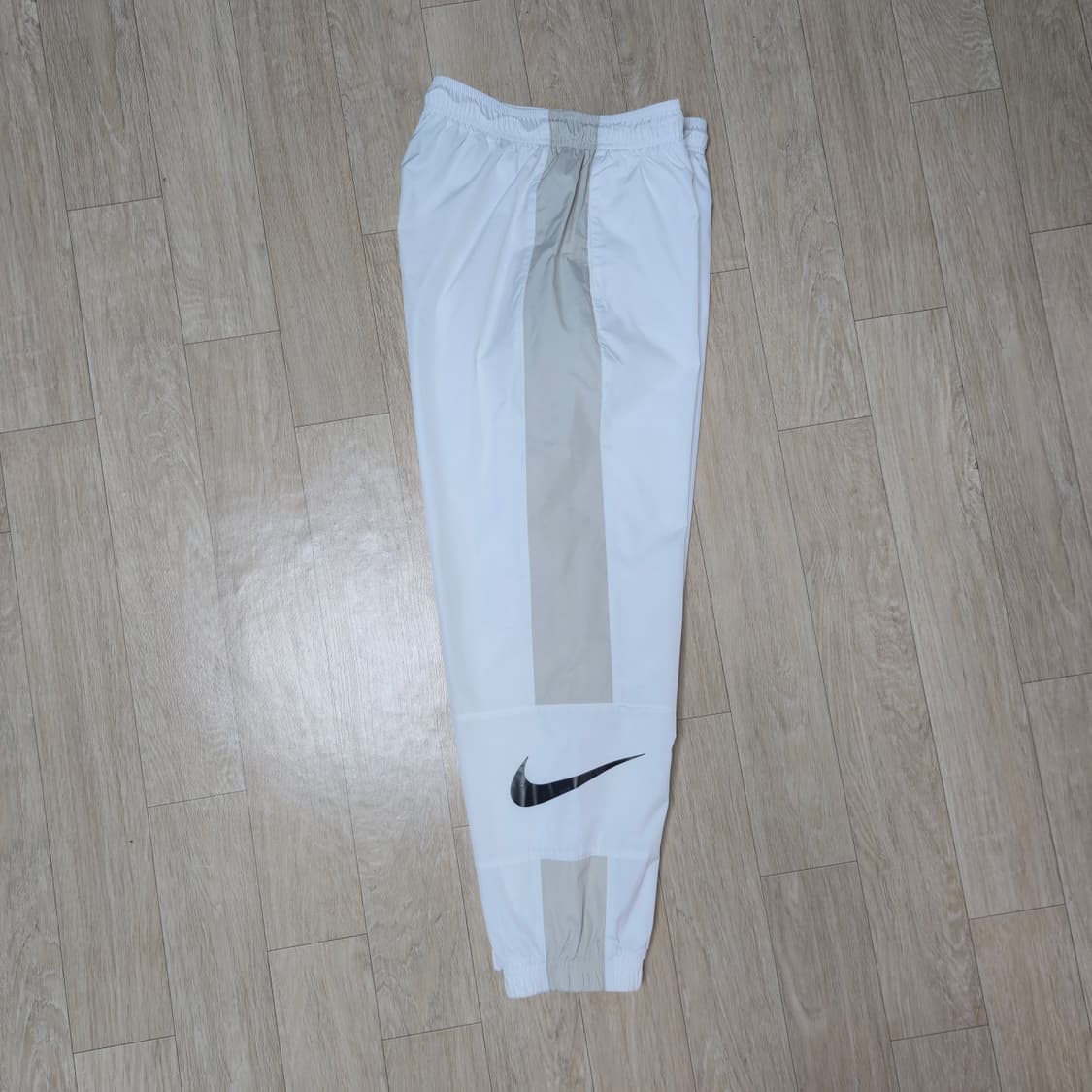 M) 나이키 우먼 우븐 트랙 조거 팬츠 화이트 상품이미지3