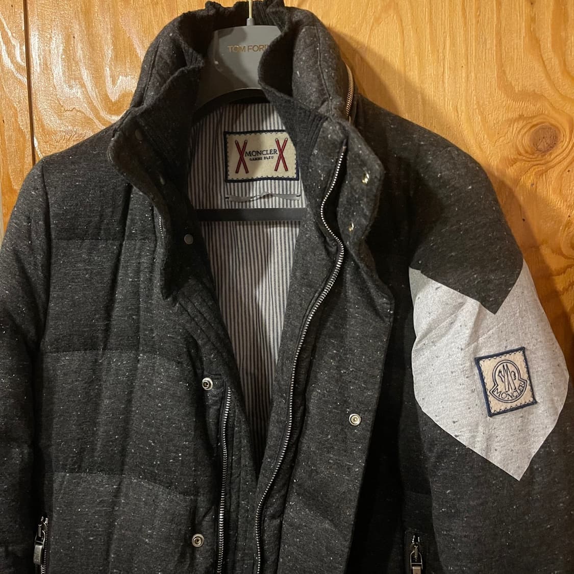 감정서 포함) 몽클레어 감마블루 패딩 판매 합니다 상품이미지9