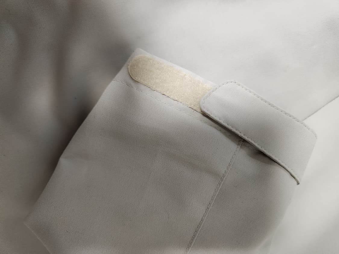 네파 방수방풍 기능성 바람막이 자켓 사이즈L

사진에 보이는 색감 그대로 상품이미지5