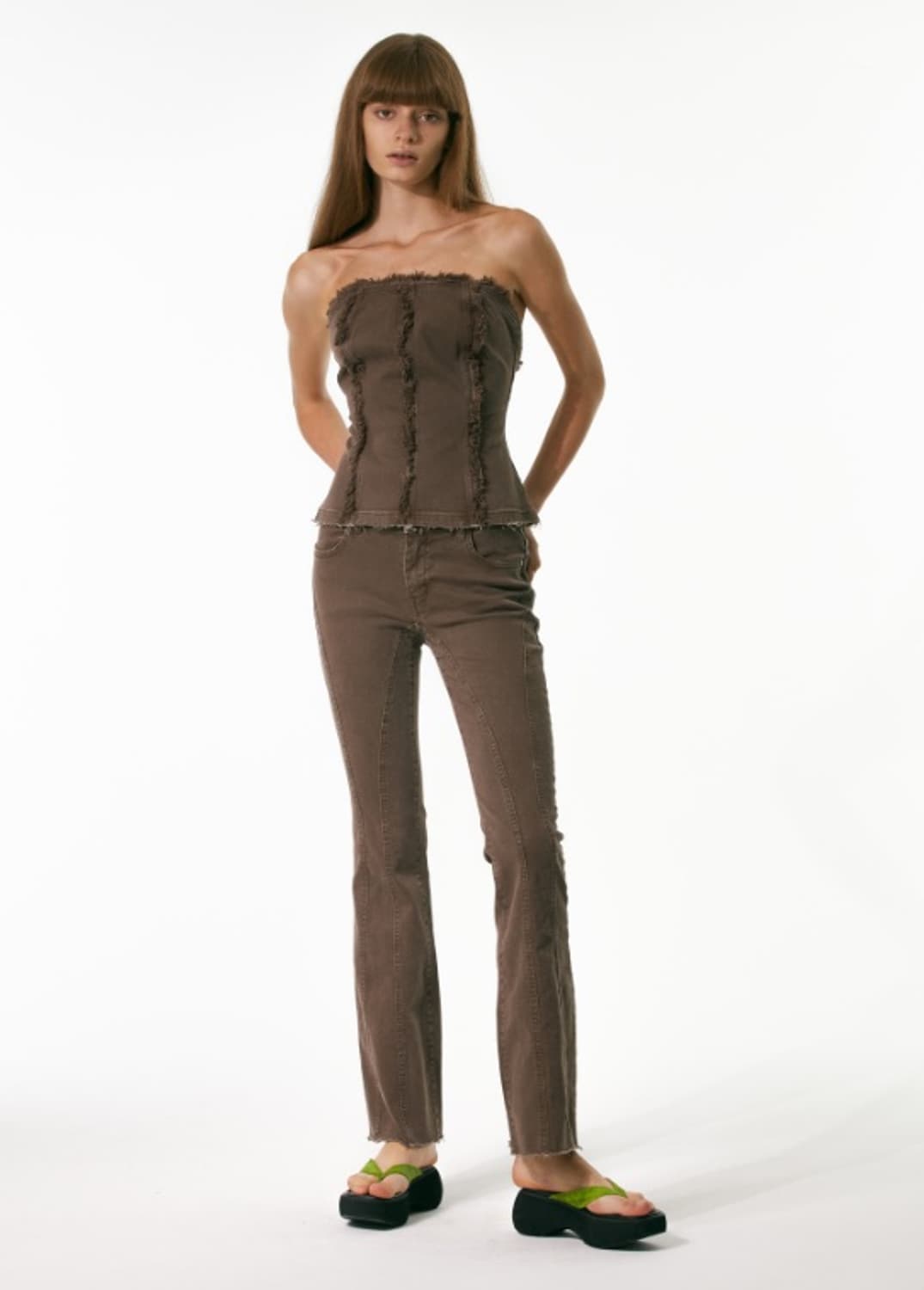 더오픈프로덕트 브라운 부츠컷 상품이미지2