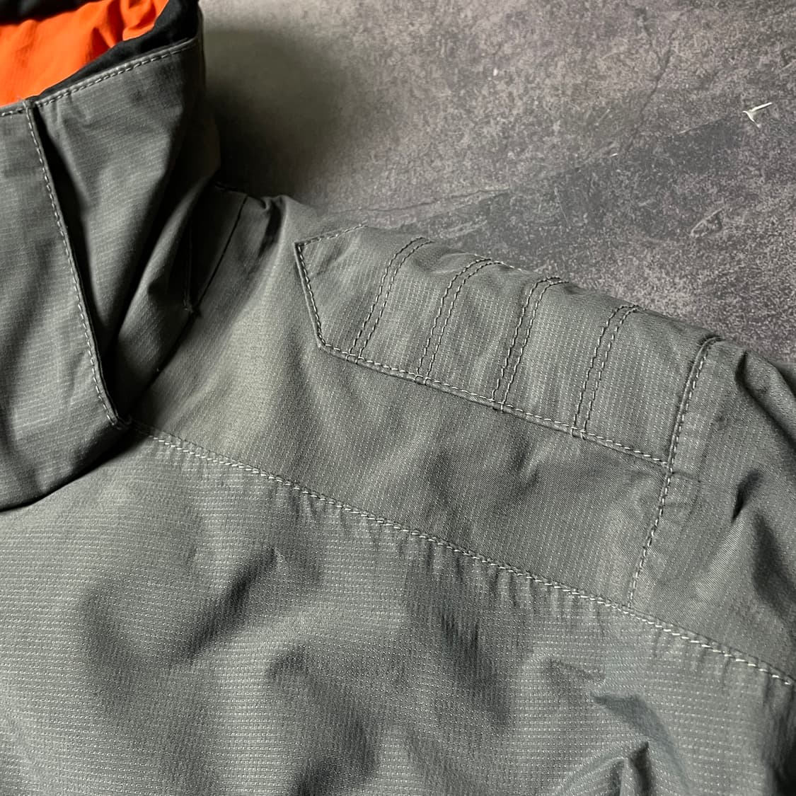 COLUMBIA 00s 컬럼비아 카키 밀리터리 윈드브레이커 A00579 상품이미지3