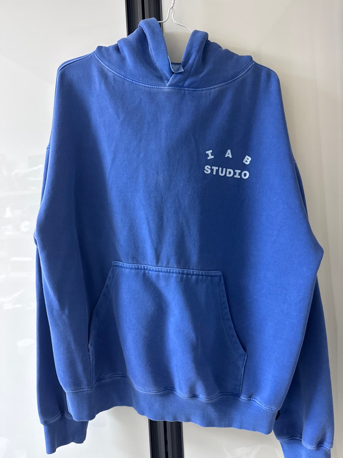 아이앱 22fw 로얄블루 후드티 L 상품이미지2