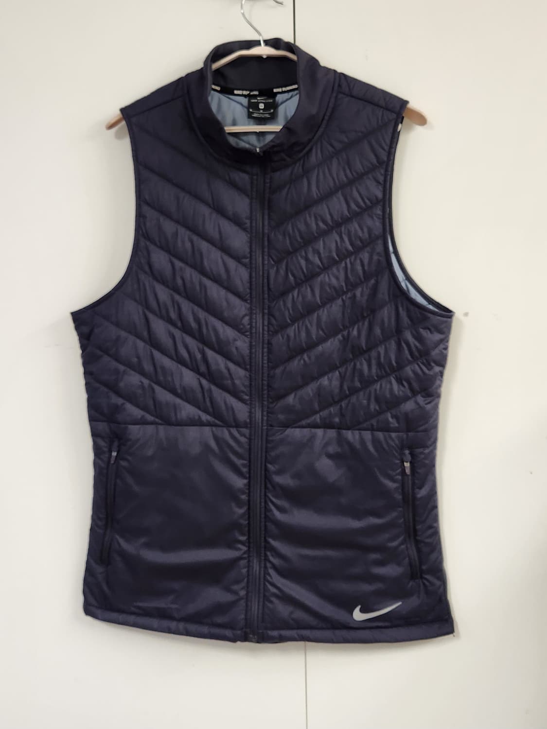 나이키 에어로로프트 조끼 M 상품이미지1