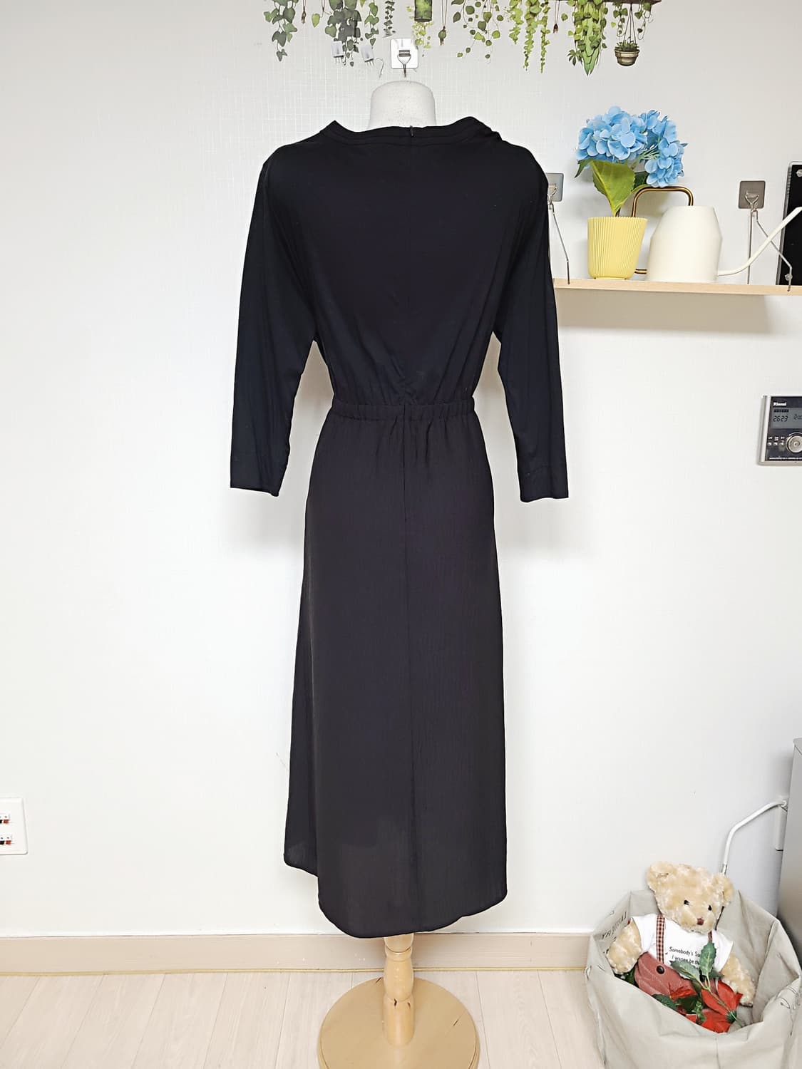 한섬 DKNY 쿨원단 22SS 스트링 롱원피스 55 블랙 상품이미지2