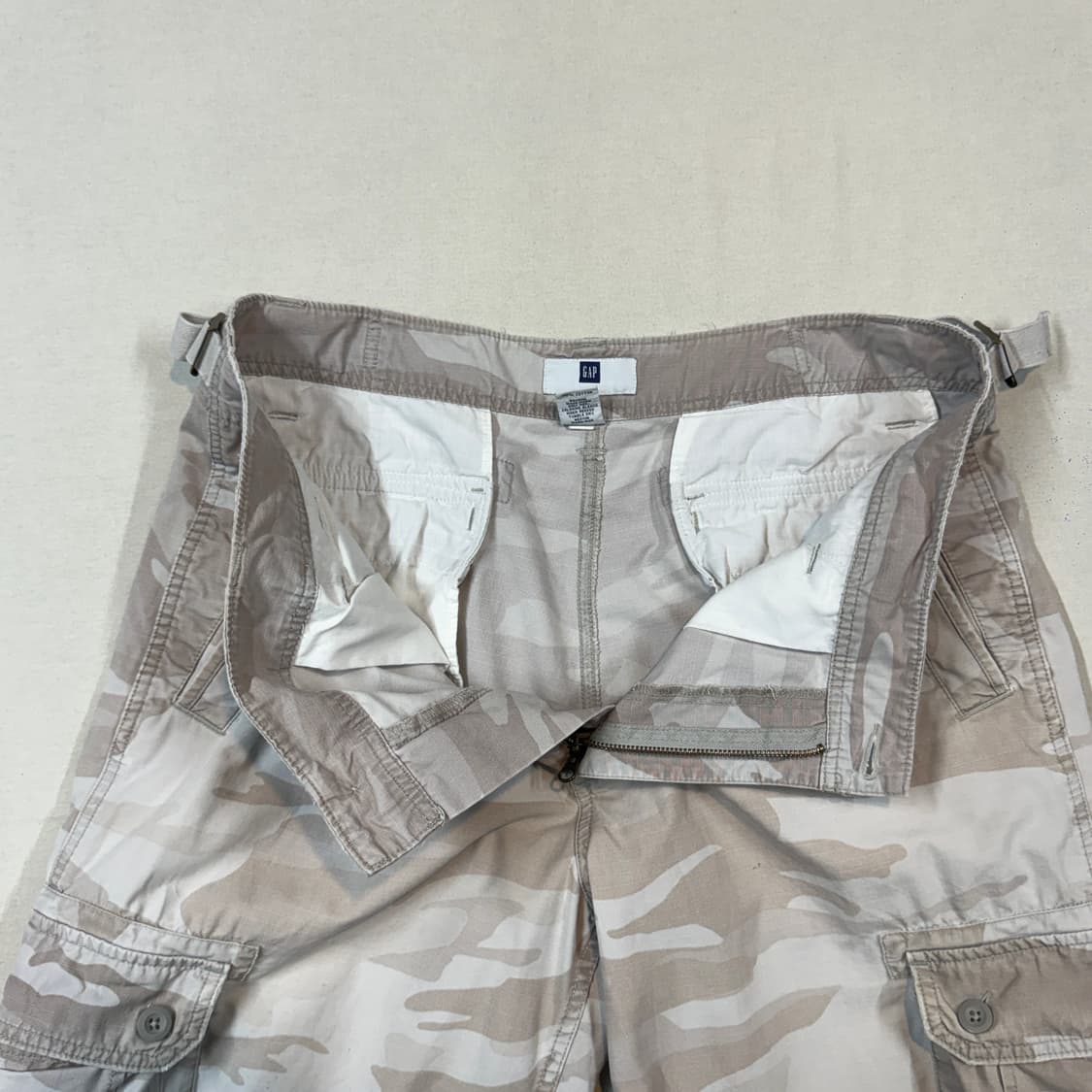 38inch) GAP 갭 카모플라쥬 카고 반바지 상품이미지3