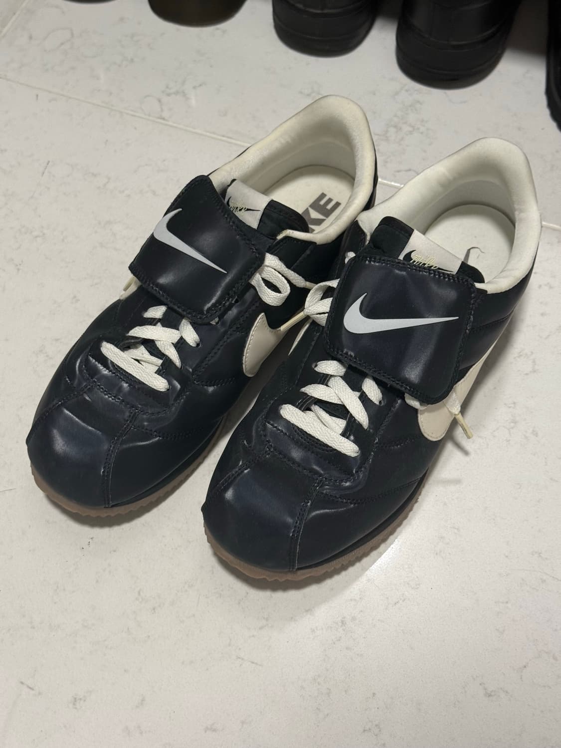 나이키 코르테즈 SE 블랙 검 브라운 (290) 상품이미지1