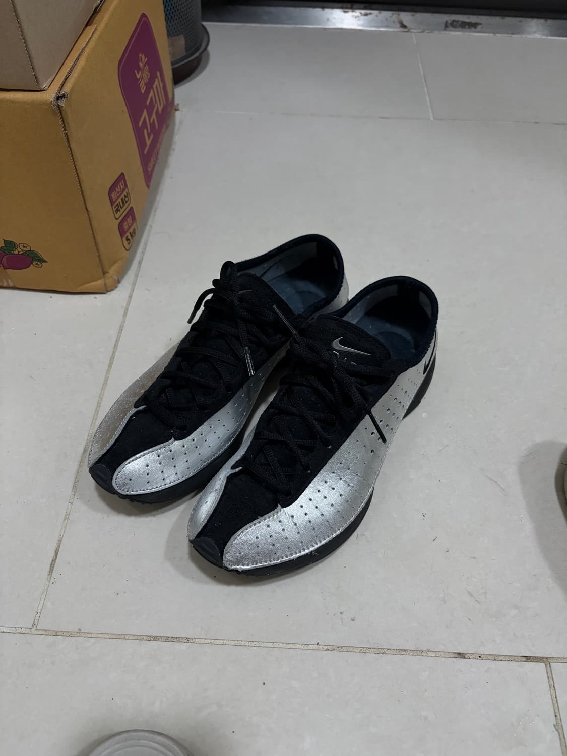 나이키 슈퍼플라이 메탈릭실버 240 상품이미지1