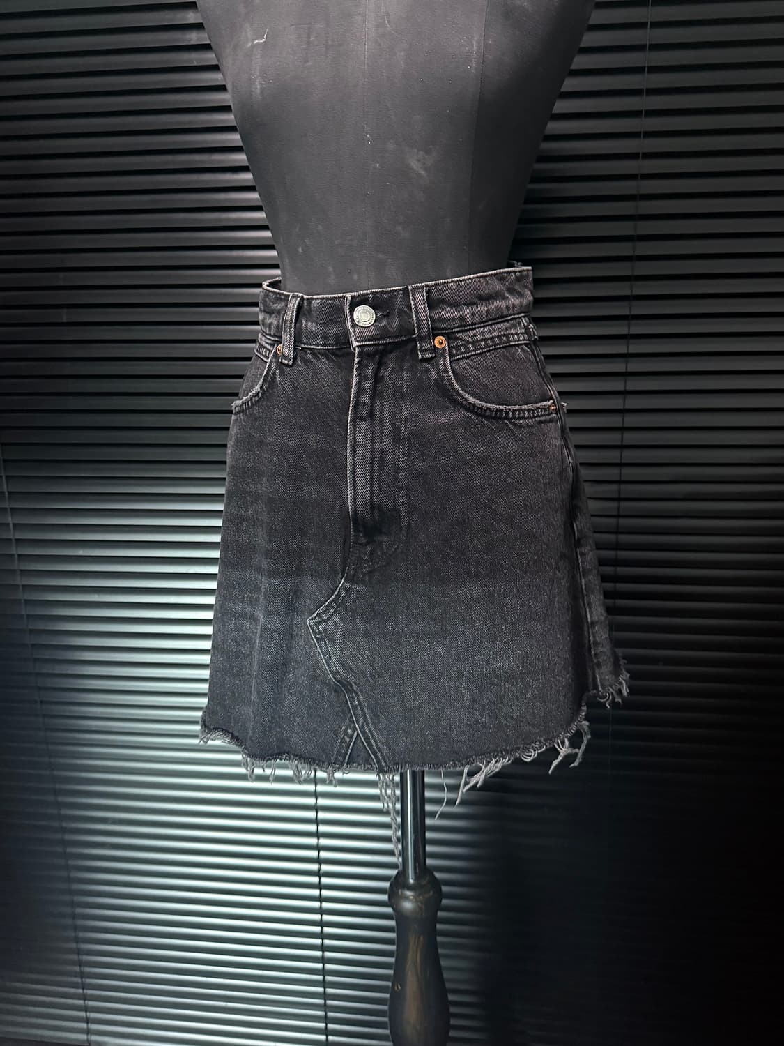 자라 흑청 블랙 미니 스커트 치마 zara 락시크 펑크 갸루 고스 그런지 상품이미지1