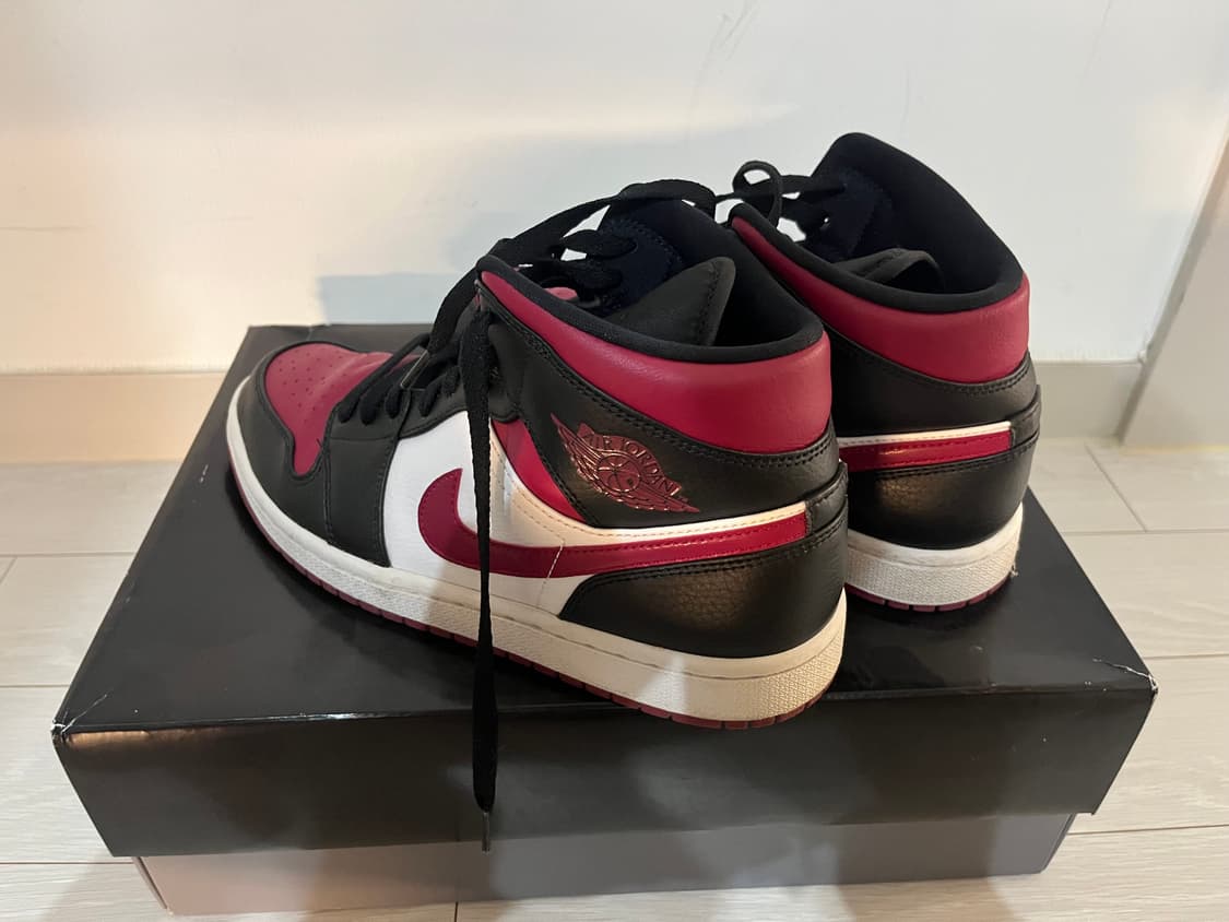 나이키 조던1 미드 노블레드 상품이미지2