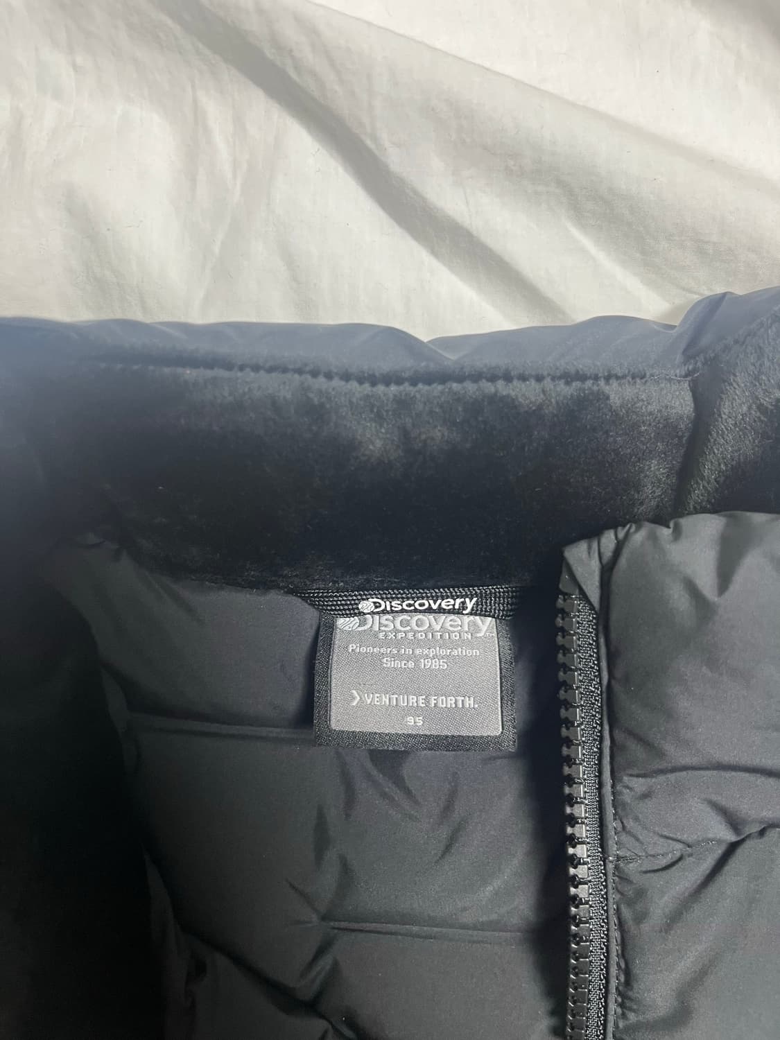 디스커버리 경량패딩(거의 새상품) 상품이미지3
