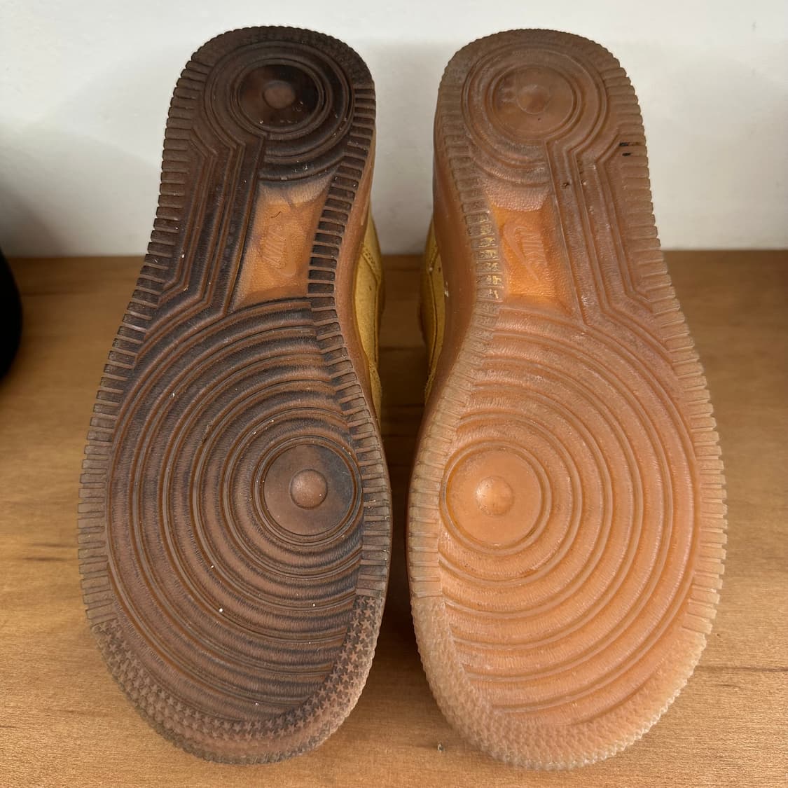 나이키 에어포스 1 하이 ‘된장’ 상품이미지7