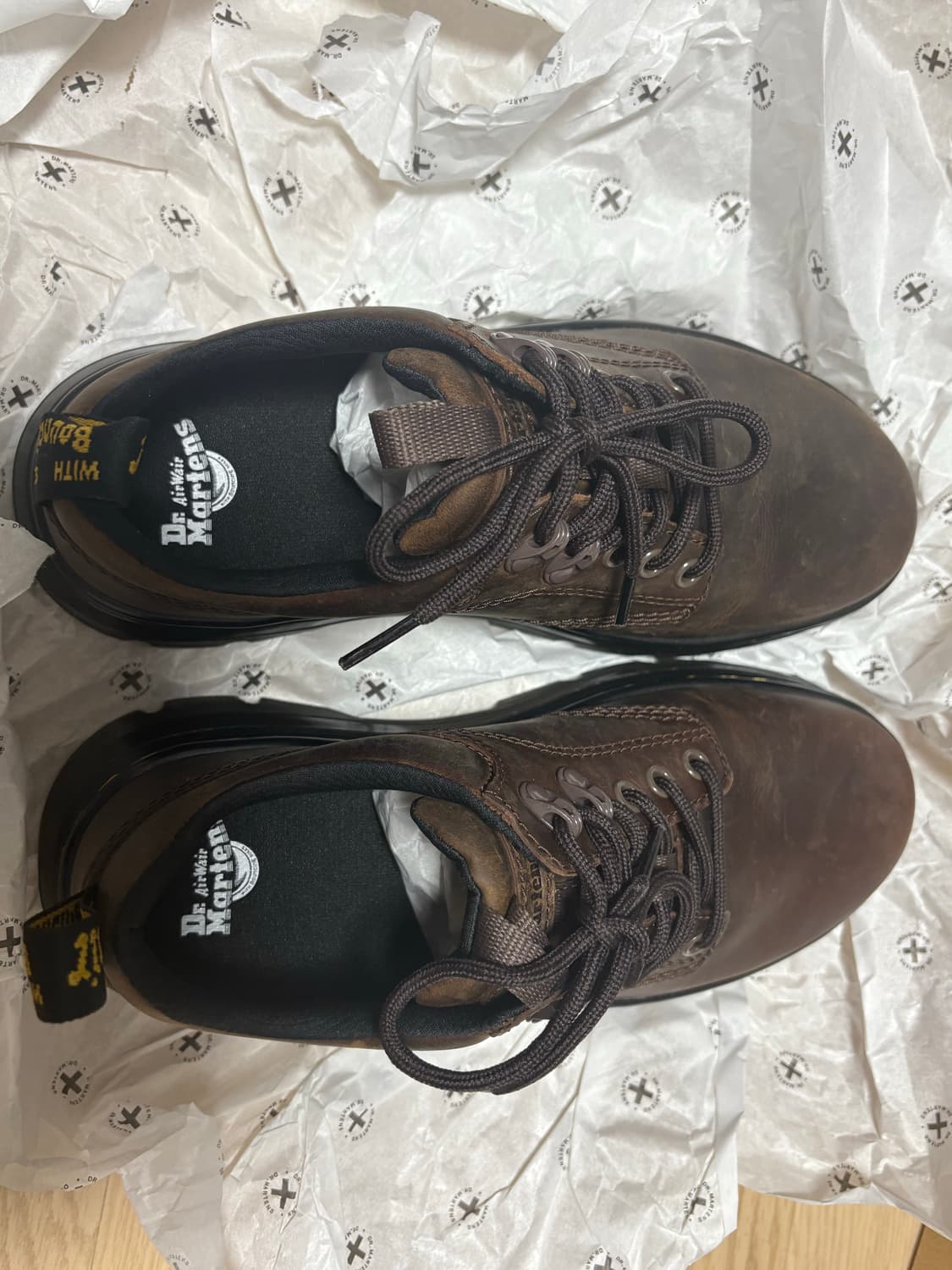 닥터마틴 리더 크레이지호스 브라운 250 상품이미지5
