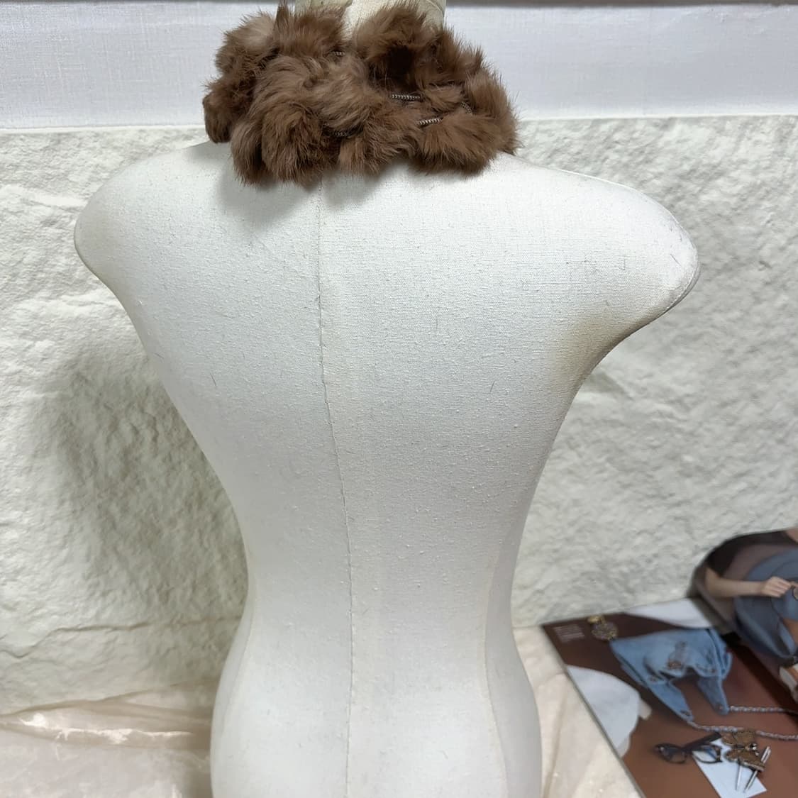 빈티지 브라운 토끼털 방울 목도리 스카프 상품이미지3