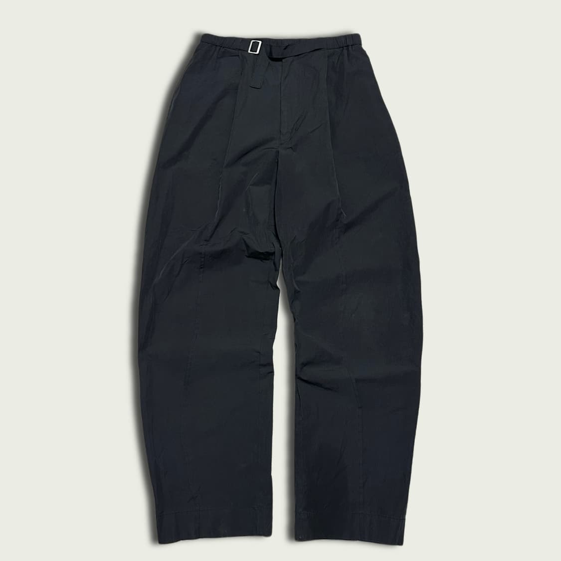 아모멘토 벨티드 턱 밴딩 팬츠 상품이미지1