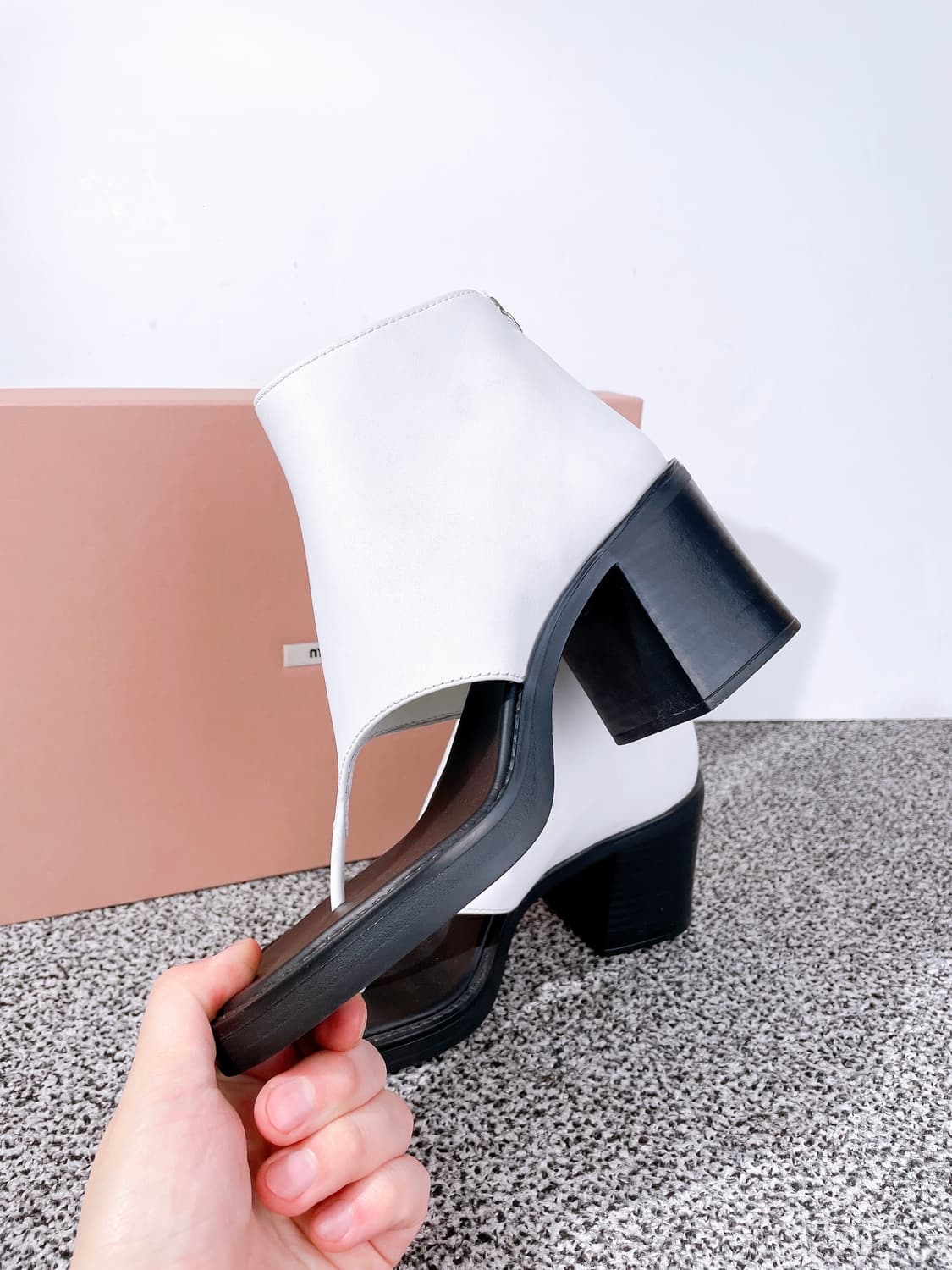 (정품/새상품) 미우미우 여성 스트랩 앵클 부츠 샌들 상품이미지1