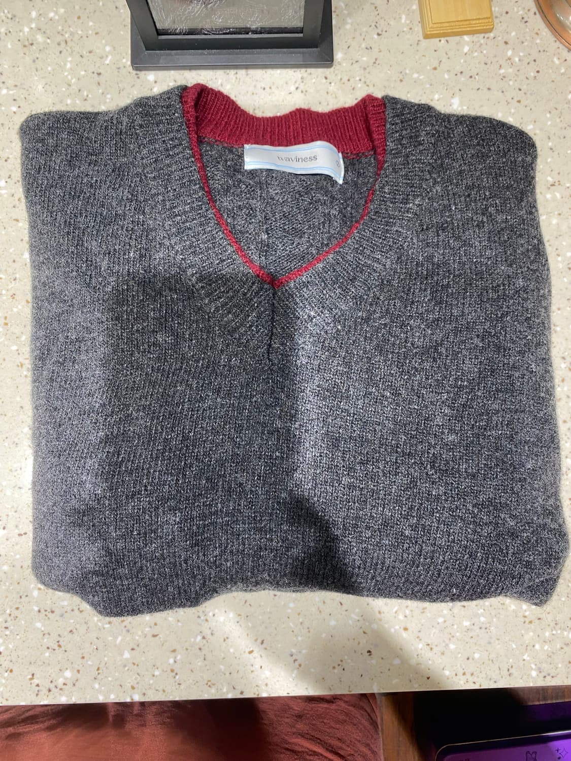 웨이비니스 레이어드 브이넥 니트 차콜레드 2사이즈 상품이미지3