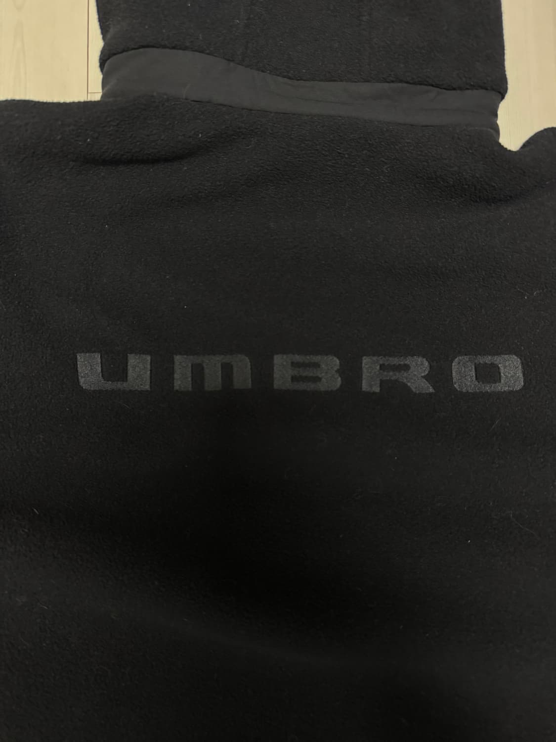 엄브로 후드 플리스 블랙 (XL) 상품이미지5