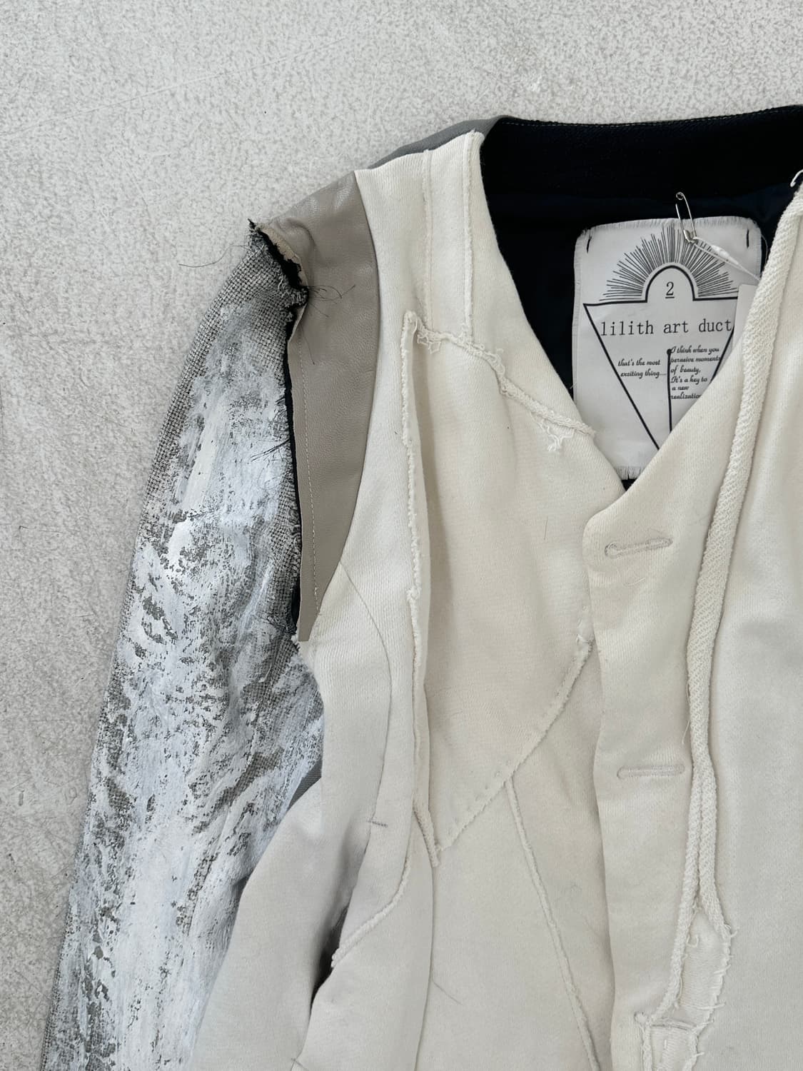 lilith 리컨스트럭트 페인팅 자켓 상품이미지5