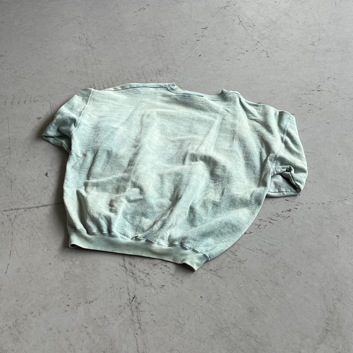 Embossing Sweatshirt 후루츠패밀리