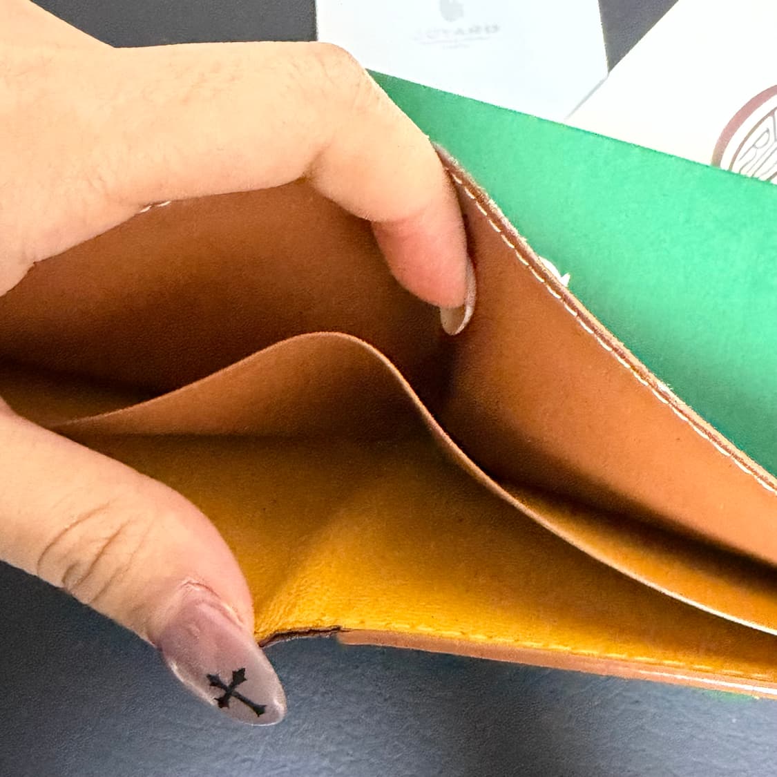 고야드 빅투와르 남자 반지갑 상품이미지6