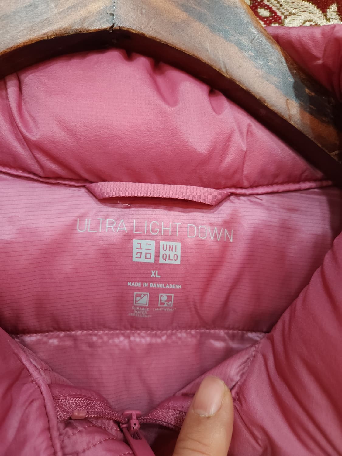 유니클로 핑크 울트라 라이트 다운

 상품이미지2