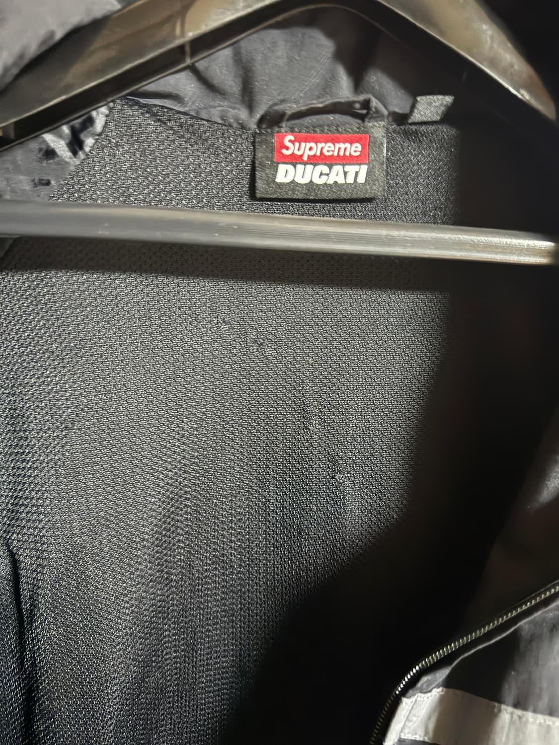 (L)슈프림 두카티 바락막이 블랙 상품이미지6