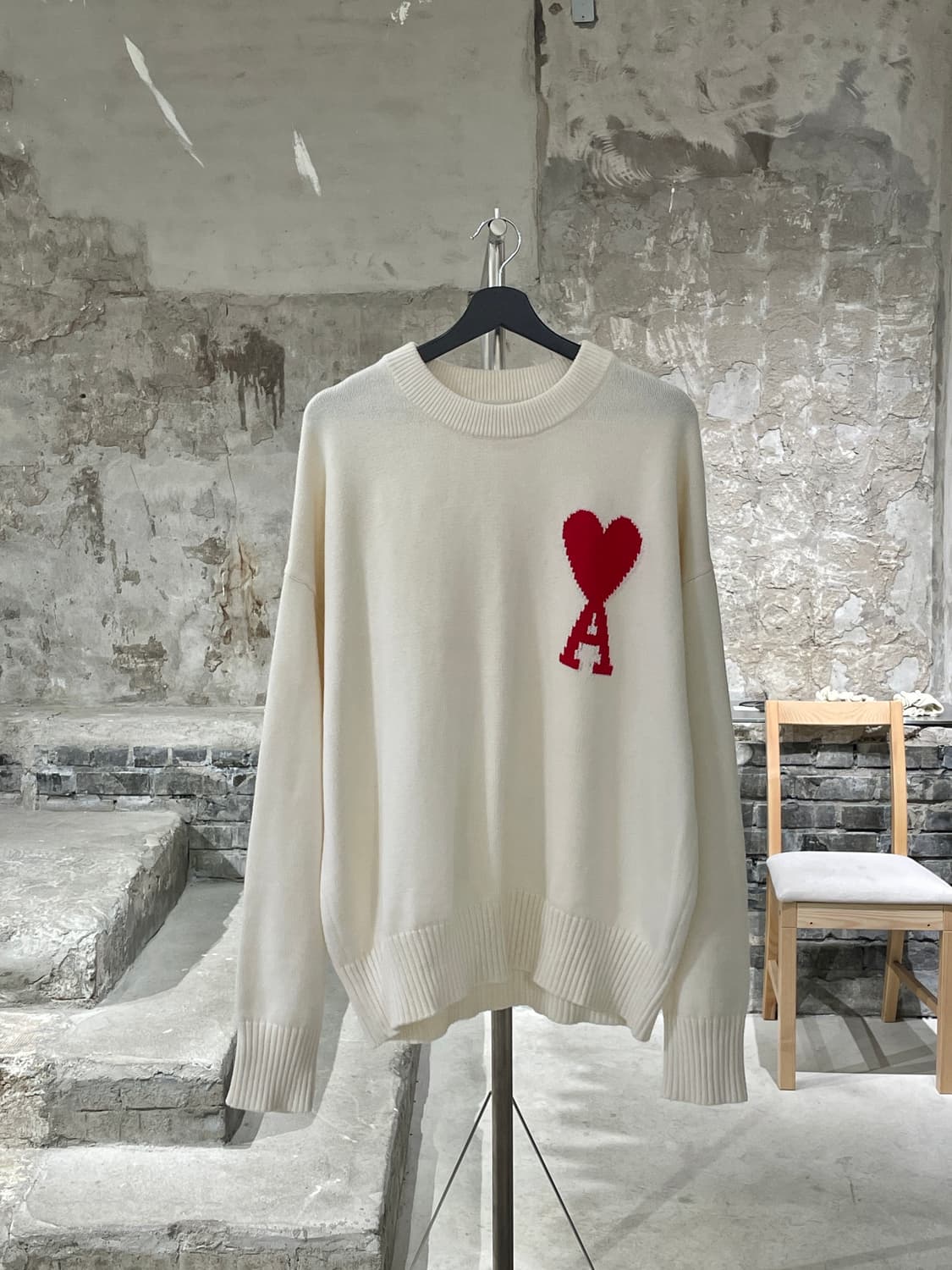 아미 오프 화이트 빅 하트 로고 인타르시아 스웨터 상품이미지1