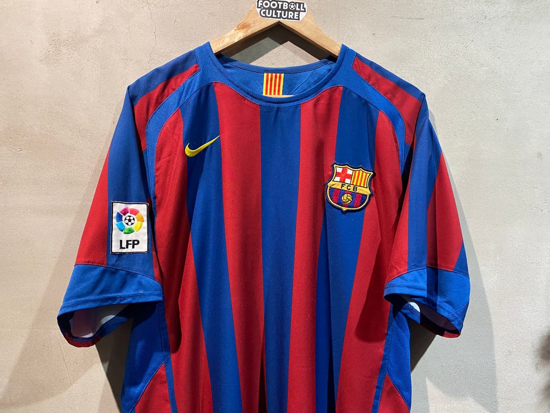 05-06 바르셀로나 호나우지뉴 홈 유니폼 상품이미지2