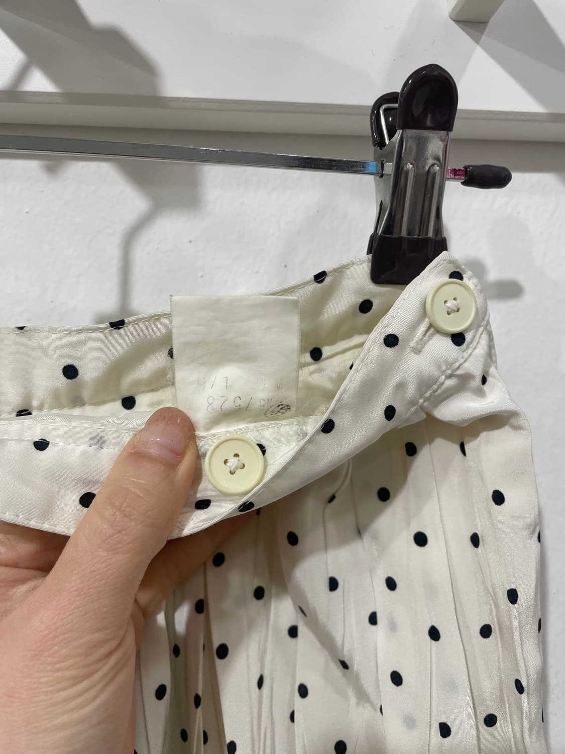 도트 플리츠 미디 스커트 상품이미지10