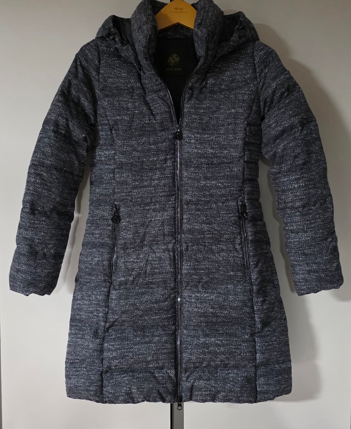 코오롱스포츠 여성 구스다운 롱패딩 . 
싸이즈  85. 상품이미지1